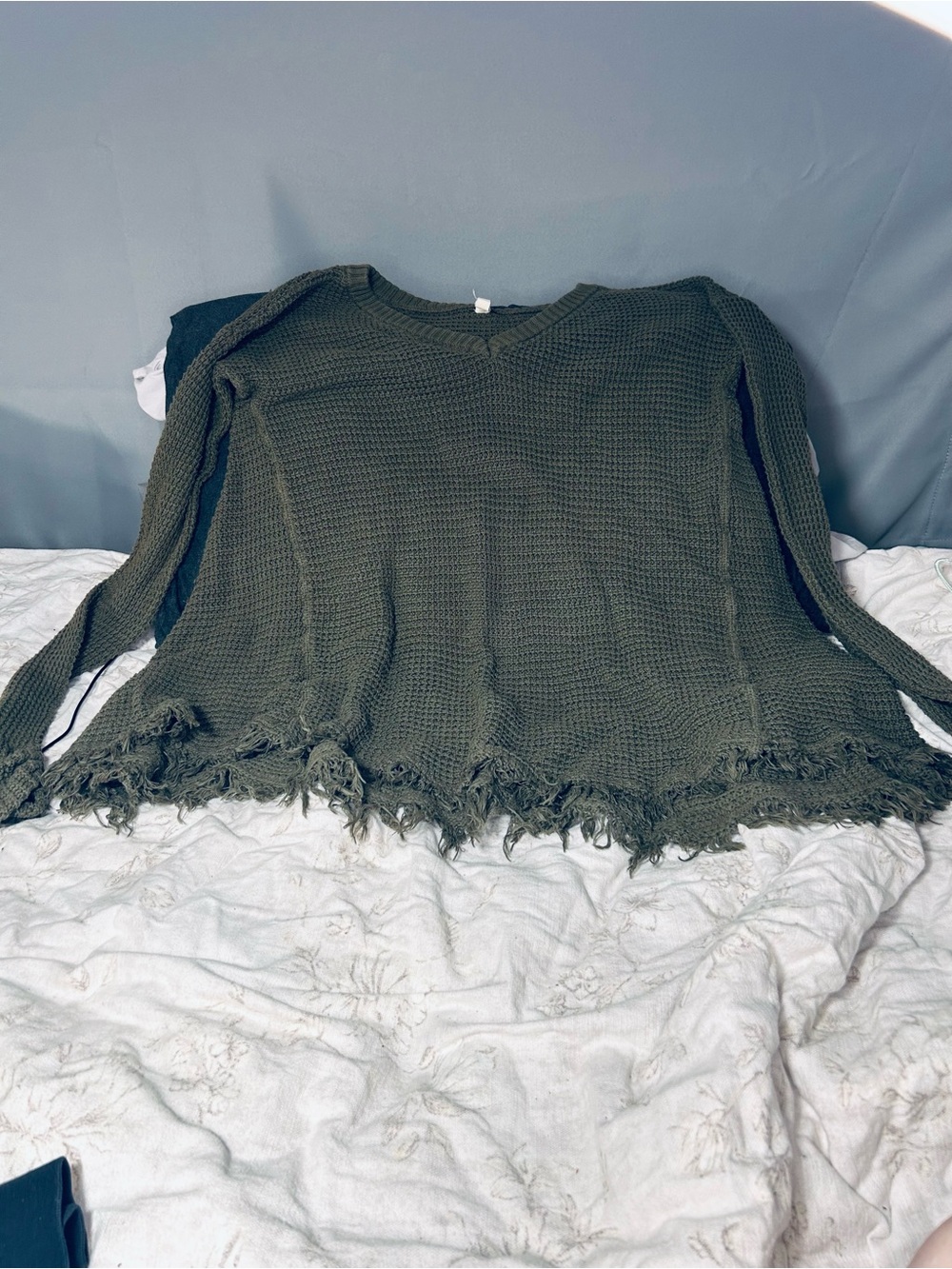 Wishlist Olive Green Distressed Frayed Hem Waffle Knit Sweater S
